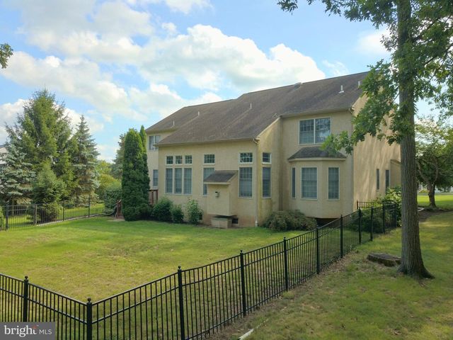 1 EAGLEVIEW LN, Schwenksville, PA 19473