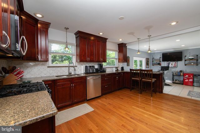 5 PRINCESS AVE, Marlton, NJ 08053