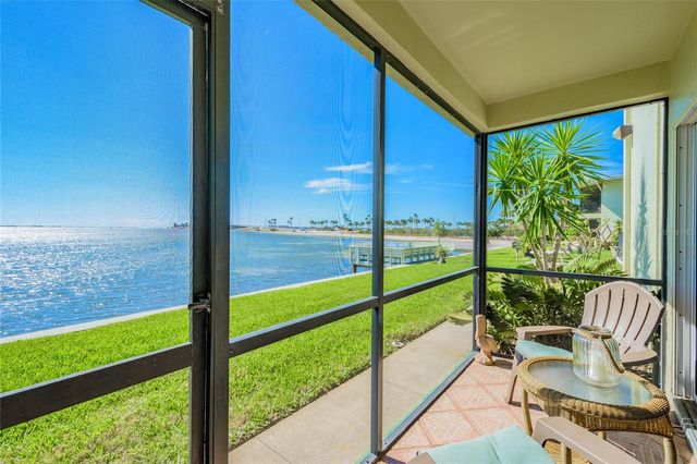 2566 GARY CIRCLE 3, Dunedin, FL 34698