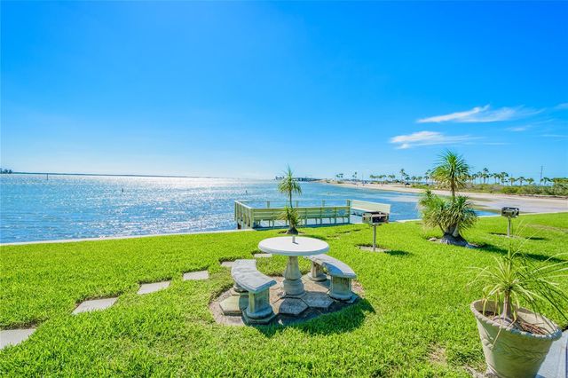 2566 GARY CIRCLE 3, Dunedin, FL 34698