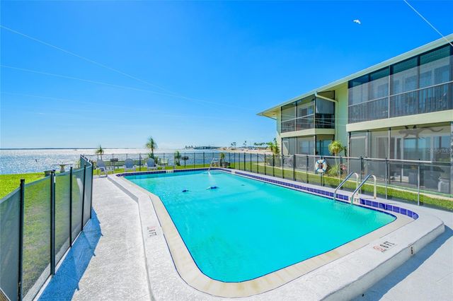 2566 GARY CIRCLE 3, Dunedin, FL 34698