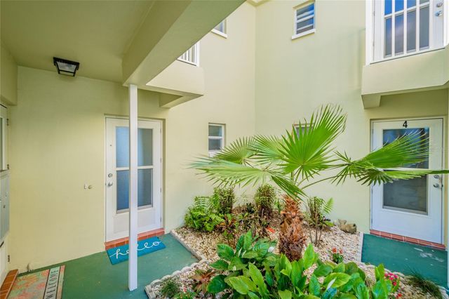 2566 GARY CIRCLE 3, Dunedin, FL 34698