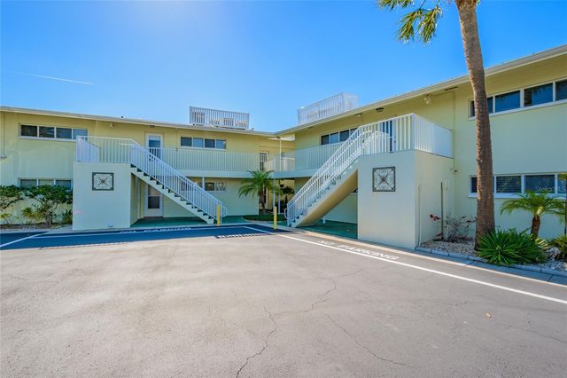 2566 GARY CIRCLE 3, Dunedin, FL 34698