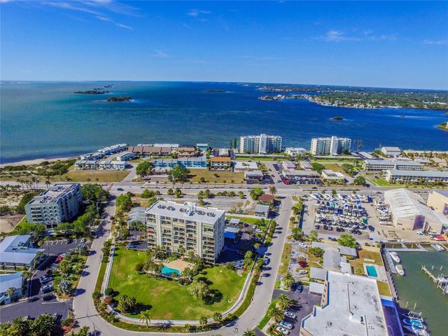 2566 GARY CIRCLE 3, Dunedin, FL 34698