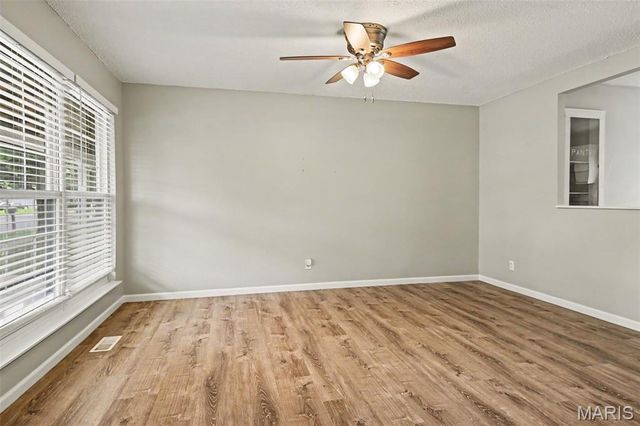 11748 Vizcuya Court, Florissant, MO 63033