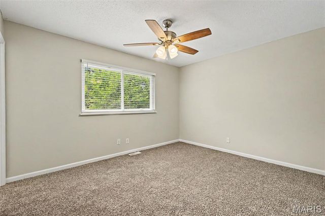 11748 Vizcuya Court, Florissant, MO 63033
