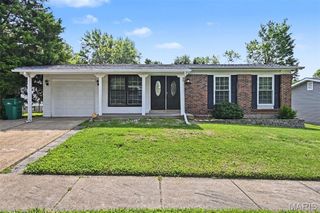 11748 Vizcuya Court, Florissant, MO 63033