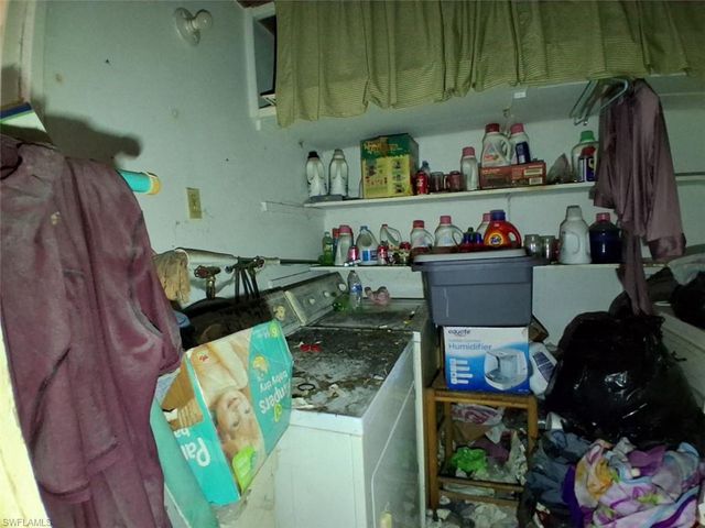 8381 Antigua CT, Fort Myers, FL 33907