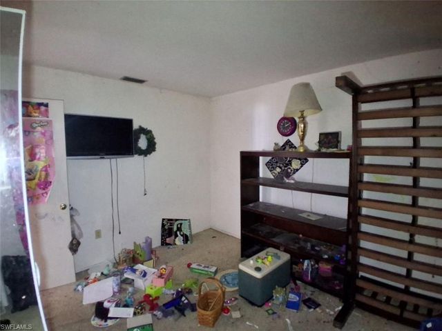 8381 Antigua CT, Fort Myers, FL 33907