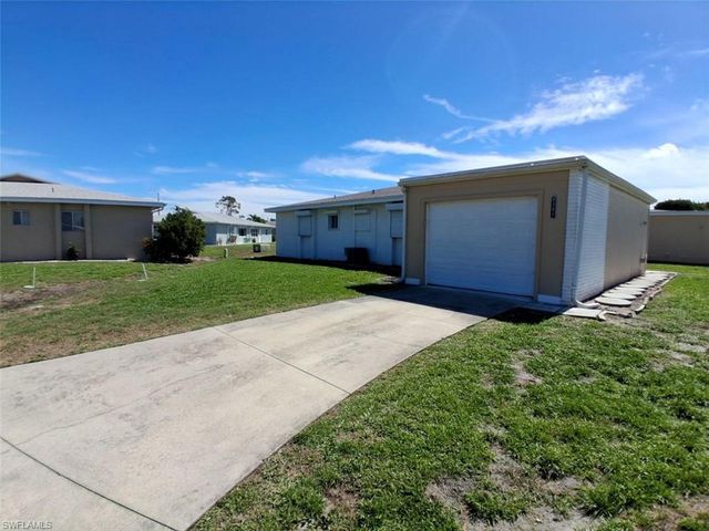 8381 Antigua CT, Fort Myers, FL 33907