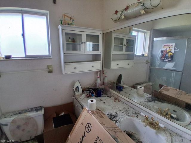 8381 Antigua CT, Fort Myers, FL 33907