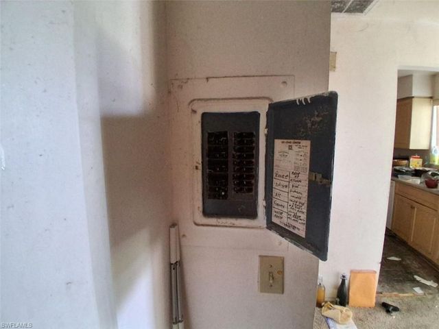 8381 Antigua CT, Fort Myers, FL 33907