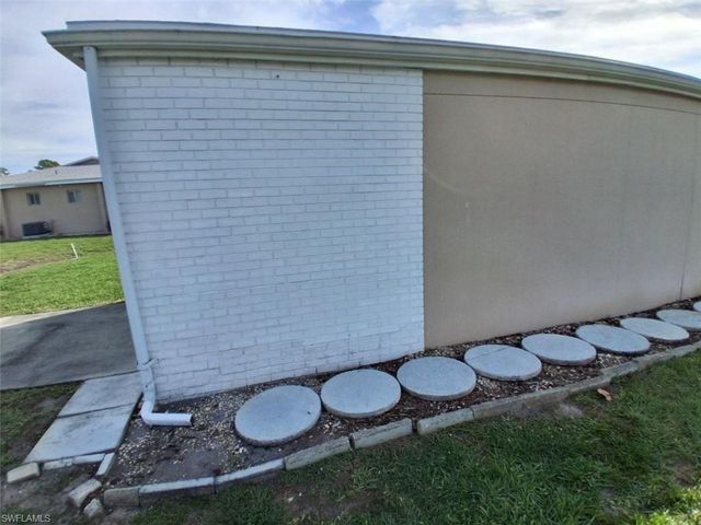 8381 Antigua CT, Fort Myers, FL 33907