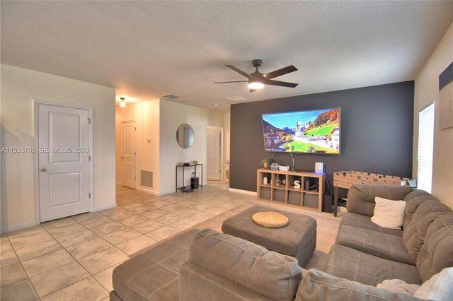 542 Eagle Landing Boulevard, Winter Haven, FL 33880