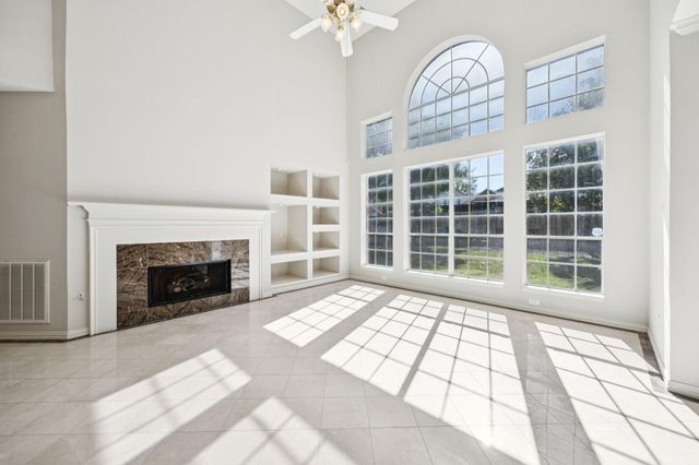 3002 Autumn Cove Court, Friendswood, TX 77546