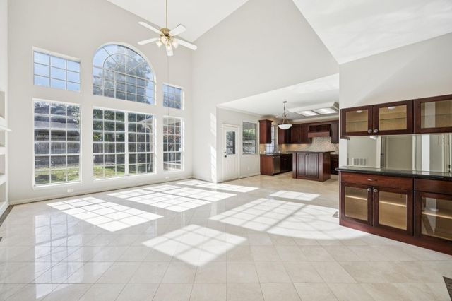 3002 Autumn Cove Court, Friendswood, TX 77546