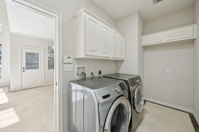 3002 Autumn Cove Court, Friendswood, TX 77546