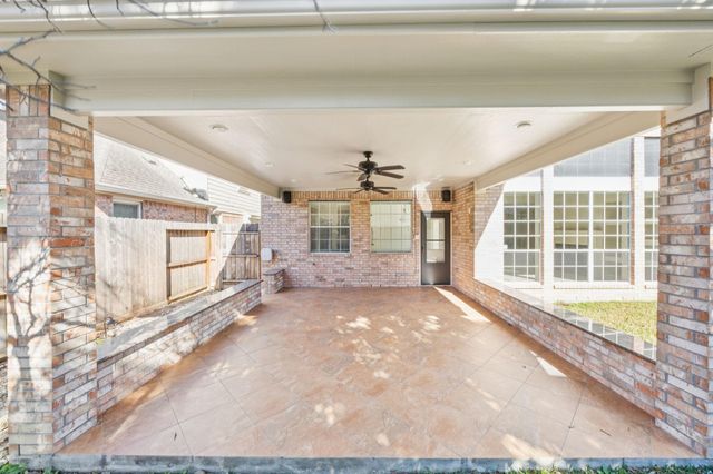3002 Autumn Cove Court, Friendswood, TX 77546