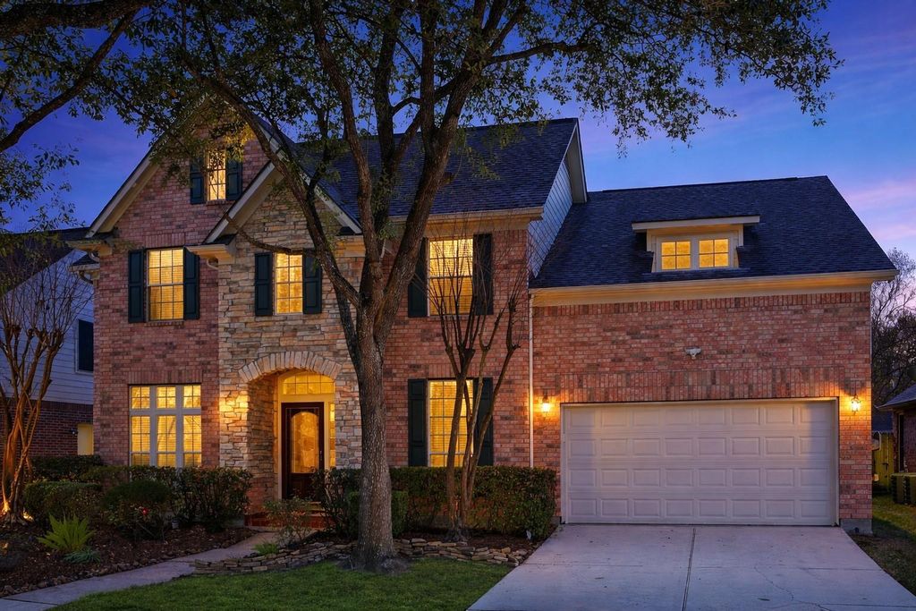 3002 Autumn Cove Court, Friendswood, TX 77546