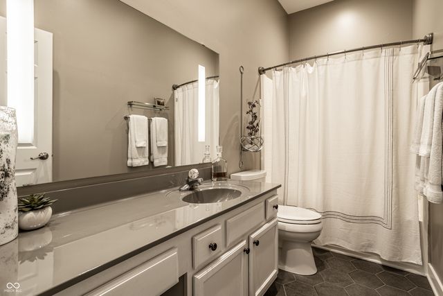 5960 Sandalwood, Carmel, IN 46033