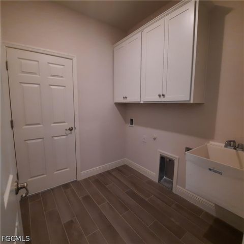 4102 NW 26th ST, Cape Coral, FL 33993