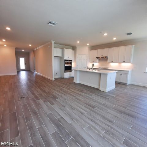 4102 NW 26th ST, Cape Coral, FL 33993
