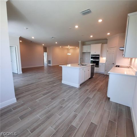 4102 NW 26th ST, Cape Coral, FL 33993