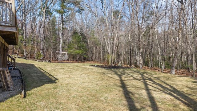 39 Hillside Dr, Sturbridge, MA 01566