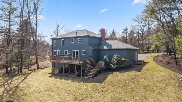 39 Hillside Dr, Sturbridge, MA 01566