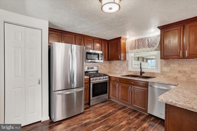 259 NOLLYN DR, Dallastown, PA 17313