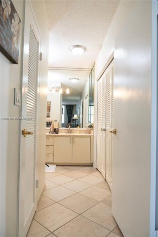 3725 S Ocean Dr 508, Hollywood, FL 33019