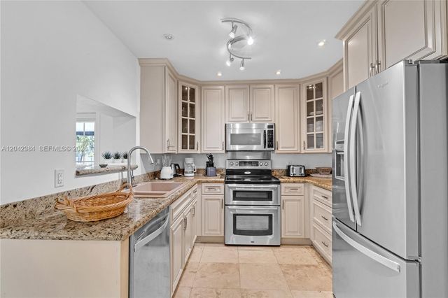 3338 Taft St, Hollywood, FL 33021