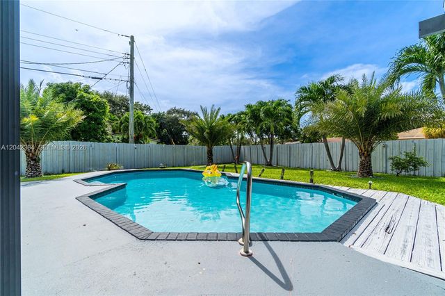 3338 Taft St, Hollywood, FL 33021