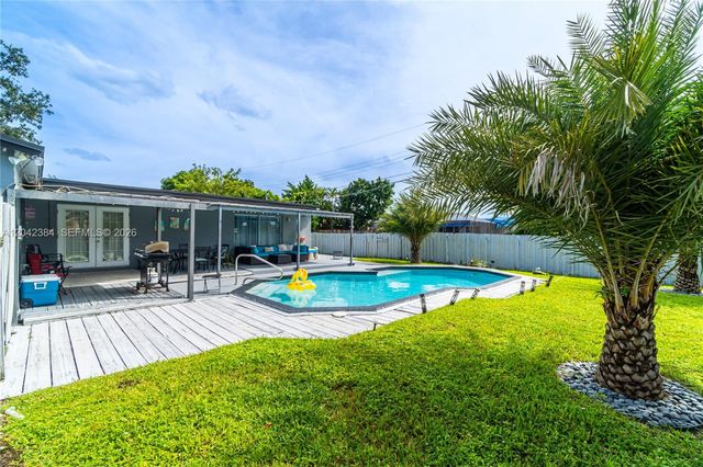 3338 Taft St, Hollywood, FL 33021
