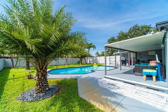 3338 Taft St, Hollywood, FL 33021