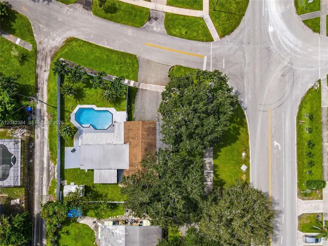 3338 Taft St, Hollywood, FL 33021
