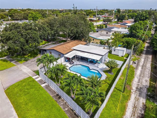 3338 Taft St, Hollywood, FL 33021