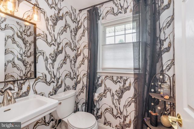 507 PERRY DR, Mt Laurel, NJ 08054