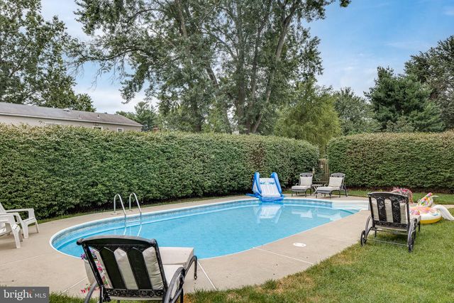 507 PERRY DR, Mt Laurel, NJ 08054
