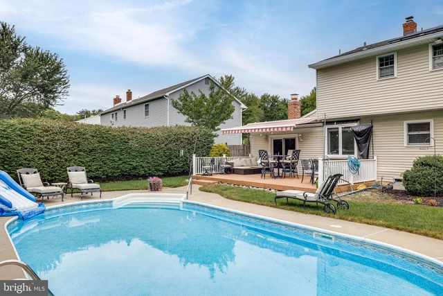 507 PERRY DR, Mt Laurel, NJ 08054