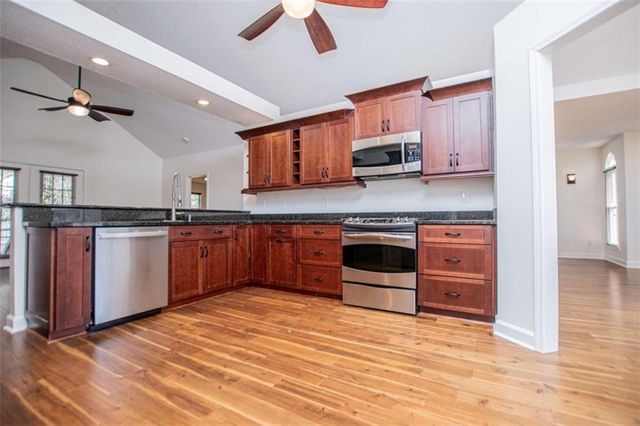 108 Hunter Way, Carrollton, GA 30116