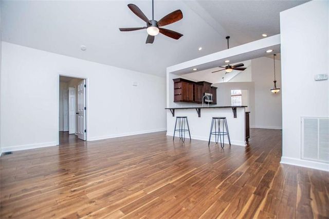 108 Hunter Way, Carrollton, GA 30116