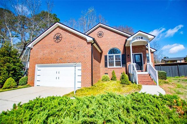 108 Hunter Way, Carrollton, GA 30116