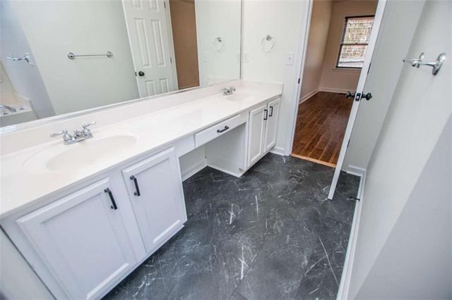 108 Hunter Way, Carrollton, GA 30116