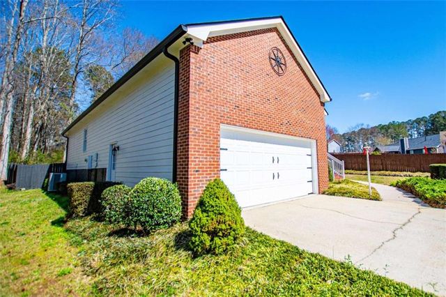 108 Hunter Way, Carrollton, GA 30116