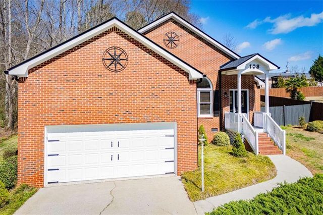 108 Hunter Way, Carrollton, GA 30116