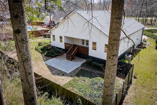 108 Hunter Way, Carrollton, GA 30116