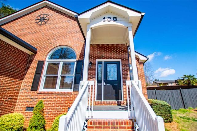 108 Hunter Way, Carrollton, GA 30116