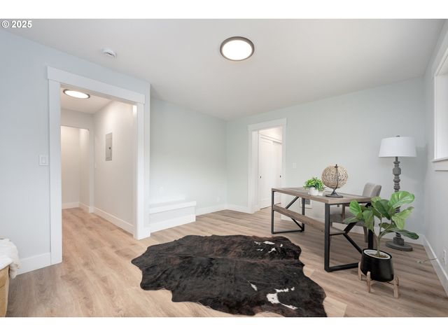 5775 Se CESAR E CHAVEZ Blvd, Portland, OR 97202