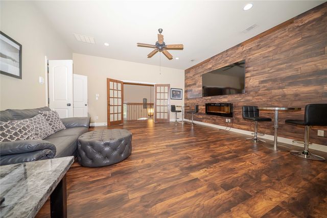 7913 Forest View Court, North Richland Hills, TX 76182